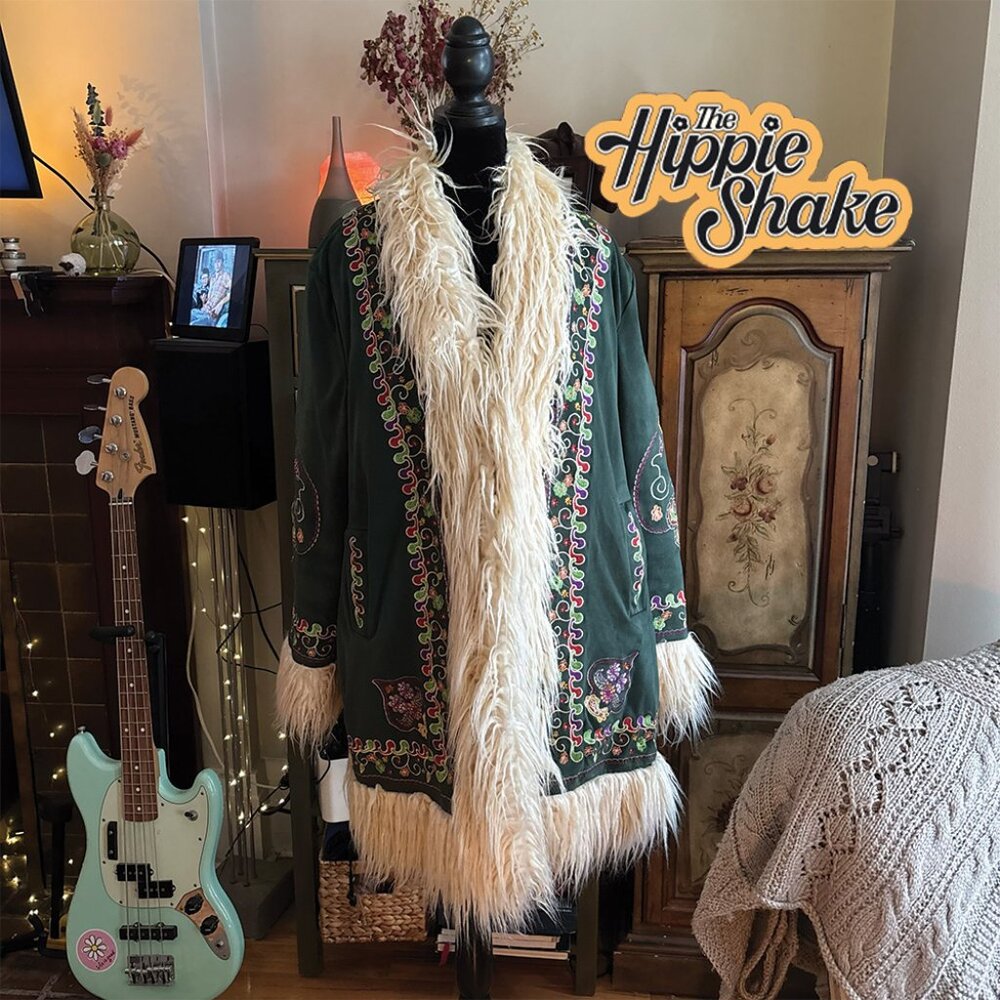 Hippie Shake Breaking hearts Green Embroidered Penny Lane Coat